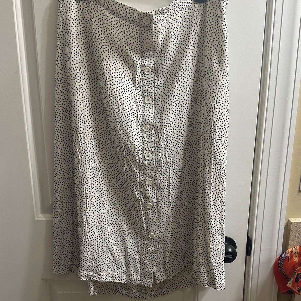 Old Navy White Button Front Midi Skirt with Black Polka Dots